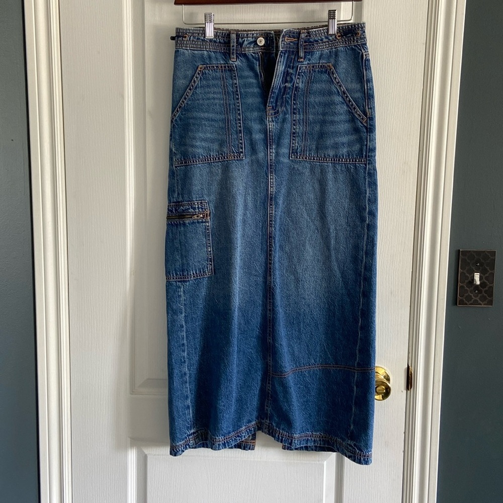 American Eagle low rise maxi jean skirt